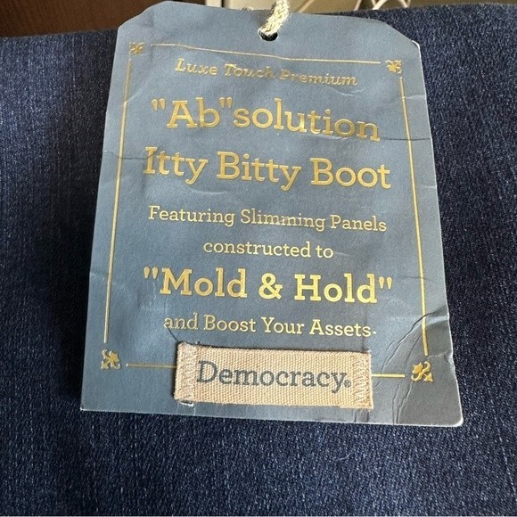 **NWOT Democracy Baby Bootcut “booty lift” Jeans SZ8 - Picture 10 of 10